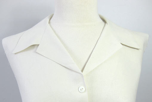 Notched Collar View 2